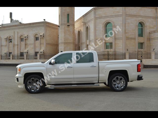 2015 جي ام سي سييرا دينالي