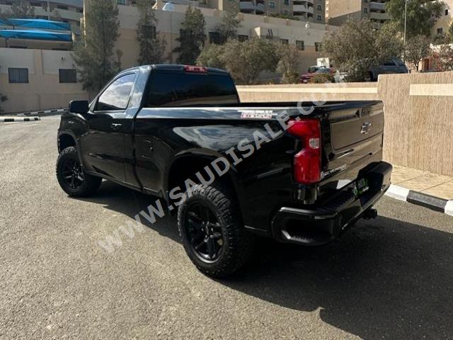 2021 شفروليه سلفرادو تريل بوس