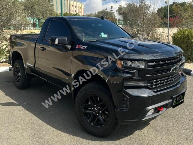 2021 شفروليه سلفرادو تريل بوس