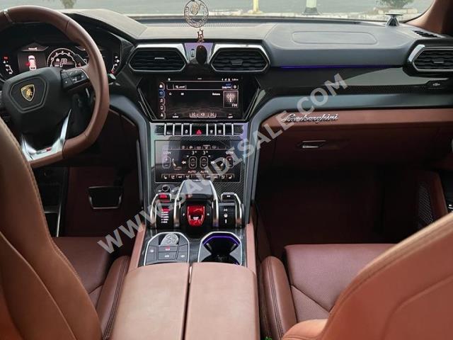 2022 لمبرجيني اوروس