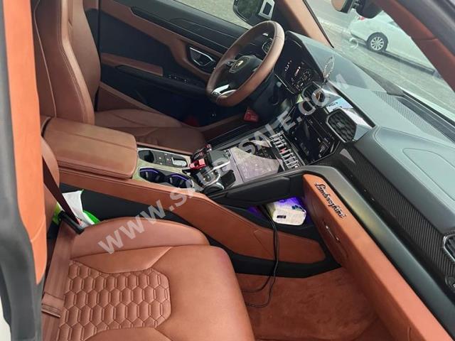 2022 لمبرجيني اوروس