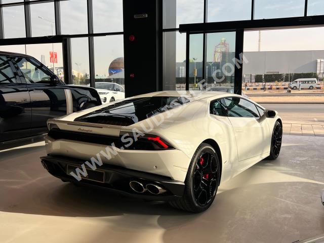 2015 لمبرجيني هوراكان