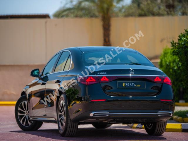 2024 مرسيدس - بنز إي 200