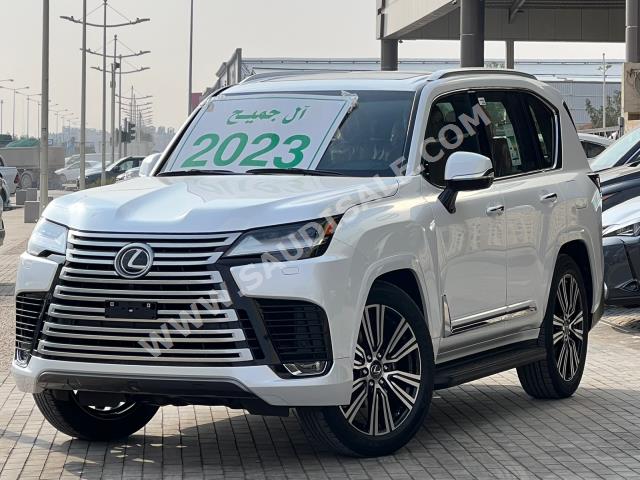 2023 لكزس إل إكس 600