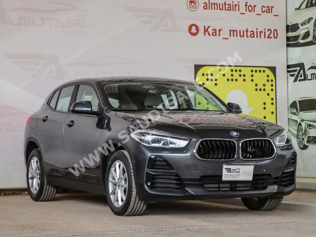 2022 بي ام دبليو الفئة اكس 2