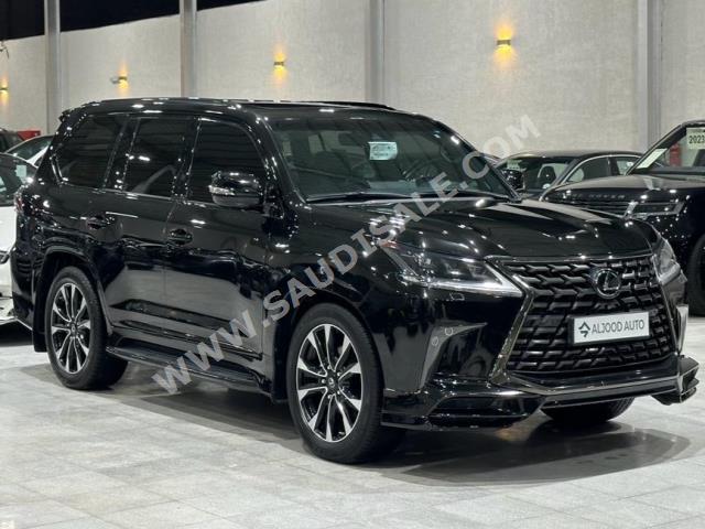 2021 لكزس إل إكس 570 بلاك اديشن