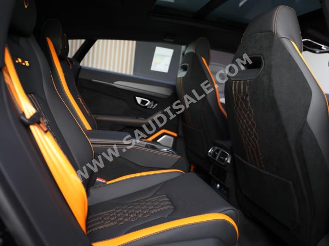 2023 لمبرجيني اوروس بيرفورمانتي