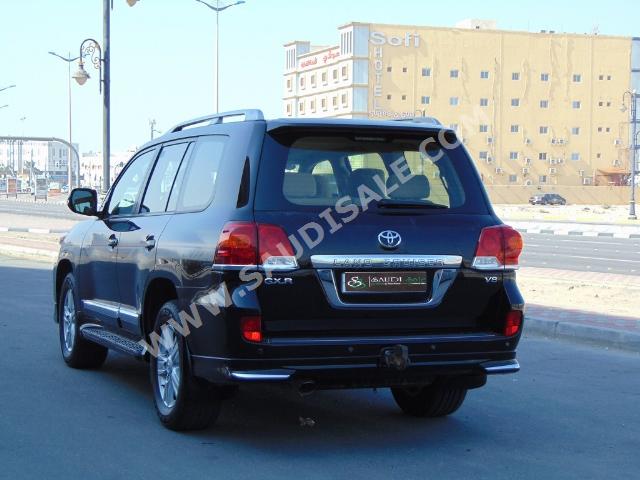 2012 Toyota Land Cruiser GXR