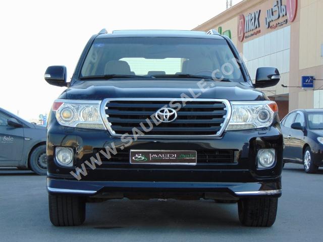 2012 Toyota Land Cruiser GXR
