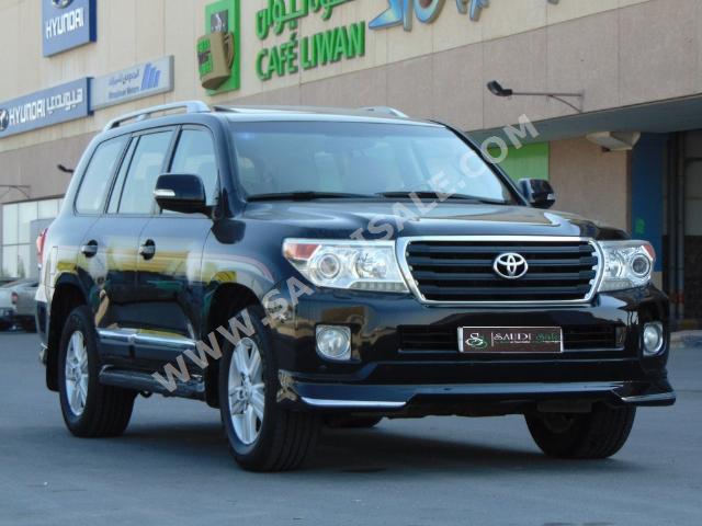 2012 Toyota Land Cruiser GXR