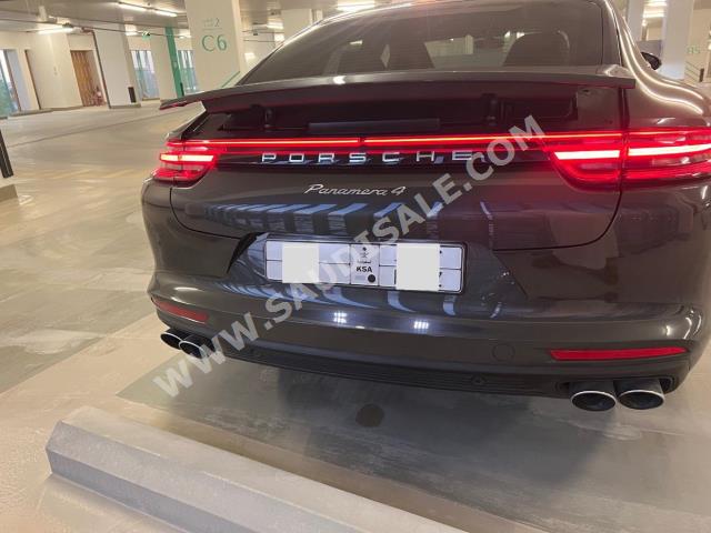 2018 بورش بانميرا 4 اس اكسيكيتف