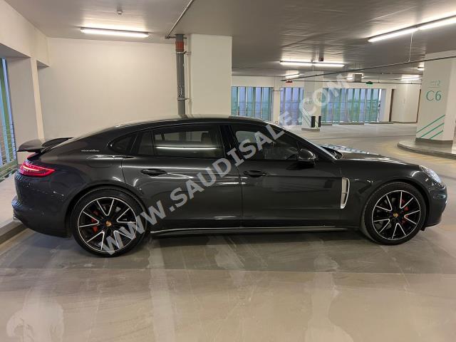 2018 بورش بانميرا 4 اس اكسيكيتف