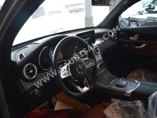 2022 مرسيدس - بنز جي إل سي 200