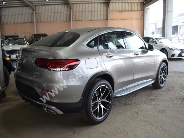 2022 مرسيدس - بنز جي إل سي 200