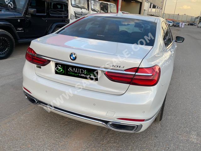 2016 بي ام دبليو الفئة السابعة 730 إل أي