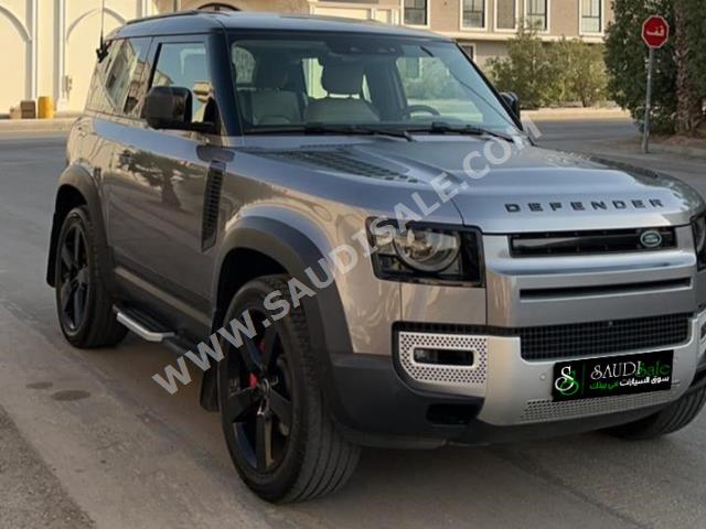 2021 لاند روفر ديفيندر 90