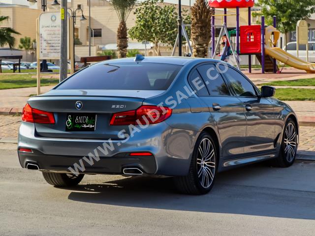 2018 بي ام دبليو الفئة الخامسة 520 أي