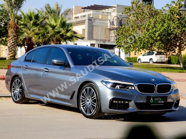 2018 بي ام دبليو الفئة الخامسة 520 أي