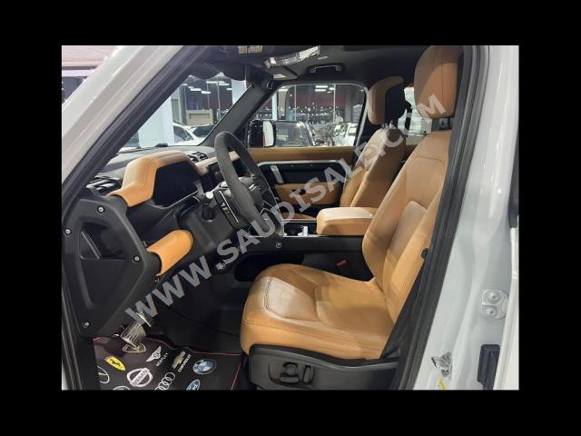 2023 لاند روفر ديفيندر