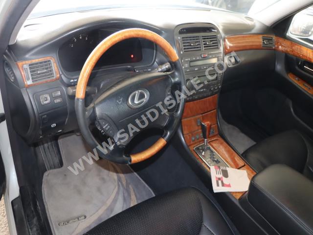 2002 Lexus LS 430