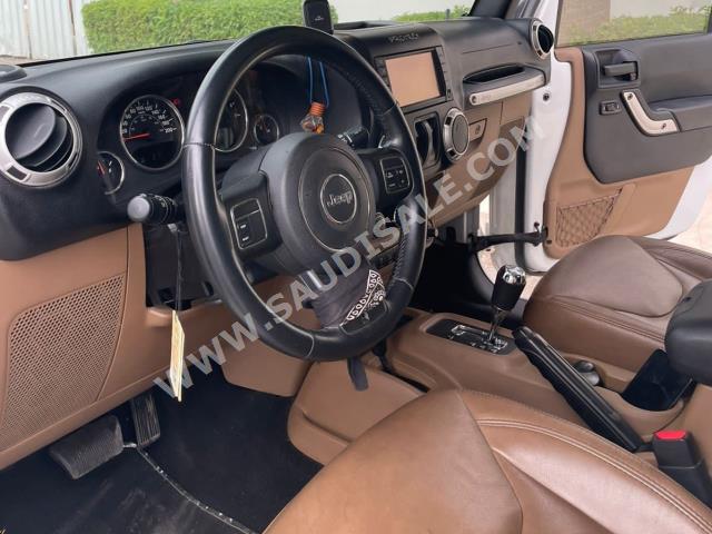 2015 جييب رانجلر صحارى