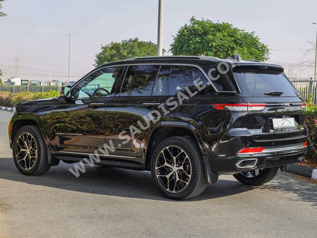 2023 Jeep Grand Cherokee Summit