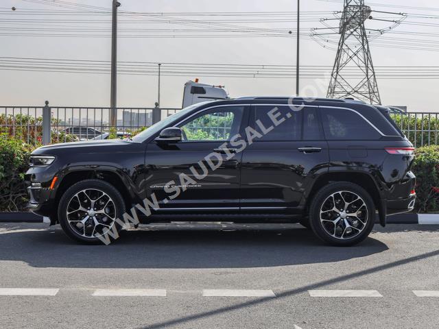 2023 Jeep Grand Cherokee Summit