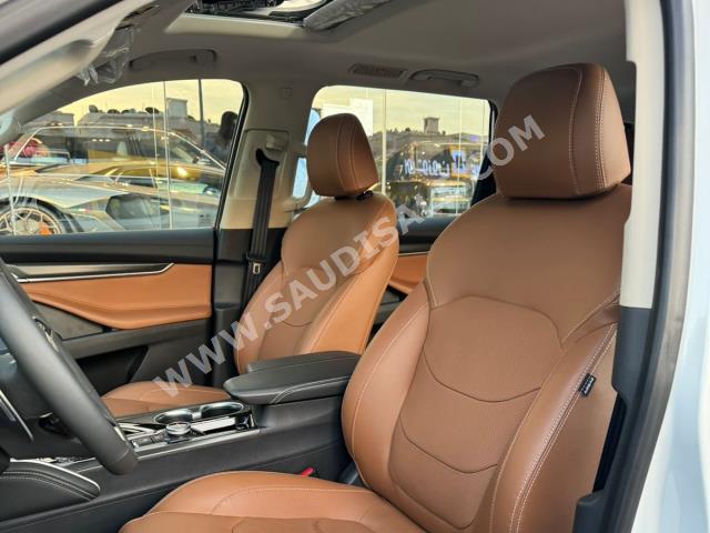 2023 ماكسيوس دي 90