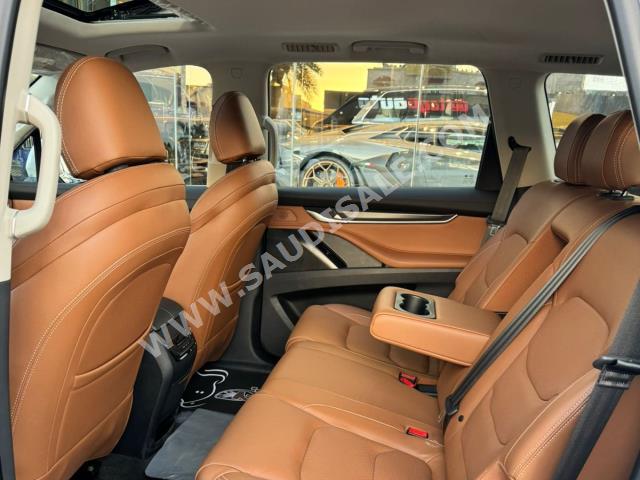 2023 ماكسيوس دي 90