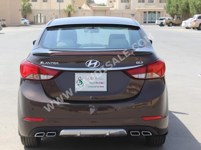 2016 هيونداي النترا