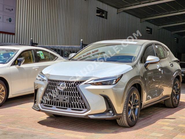 2024 لكزس إن إكس 350