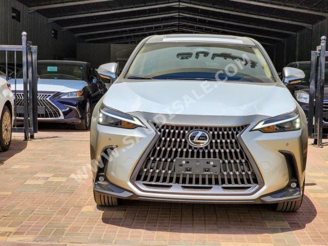 2024 لكزس إن إكس 350