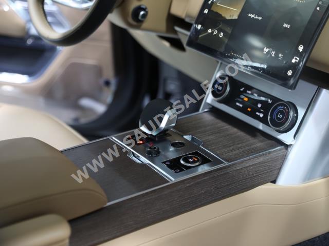 2023 لاند روفر رينج روفر اتش اس اي