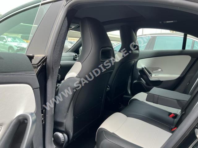 2022 مرسيدس - بنز سي إل أي 250 أي إم جي