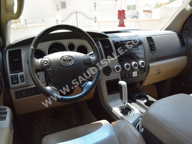 2009 تويوتا سكويا ليمتد