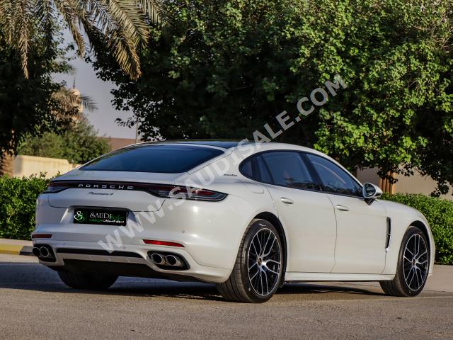 2021 بورش بانميرا 4 اس اكسيكيتف