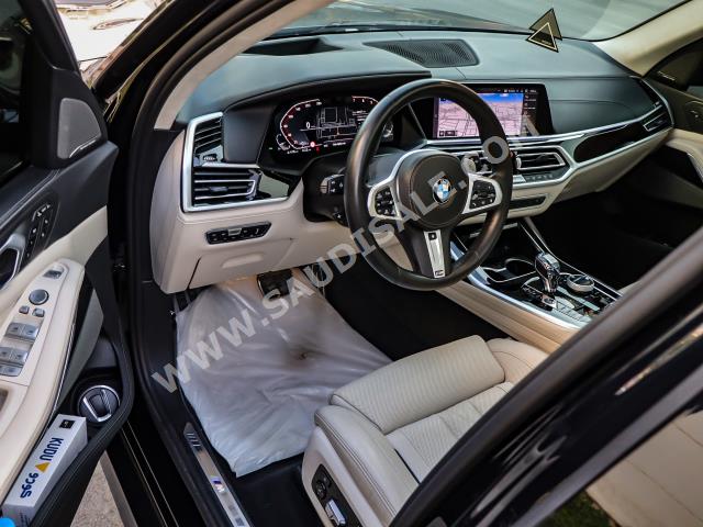 2020 بي ام دبليو الفئة اكس 7