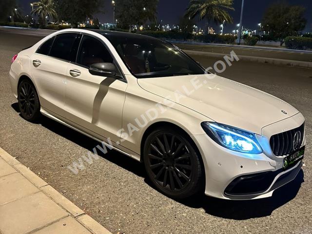 2015 مرسيدس - بنز سي 200 أي إم جي