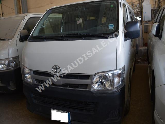 2013 Toyota Hiace