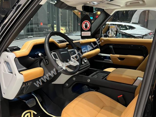 2024 لاند روفر ديفيندر اتش اس اي