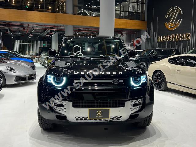 2024 لاند روفر ديفيندر اتش اس اي