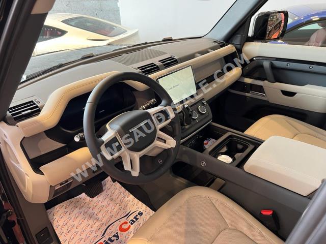 2023 لاند روفر ديفيندر اتش اس اي