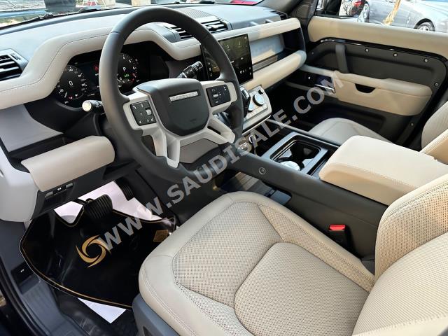 2023 لاند روفر ديفيندر اس اي