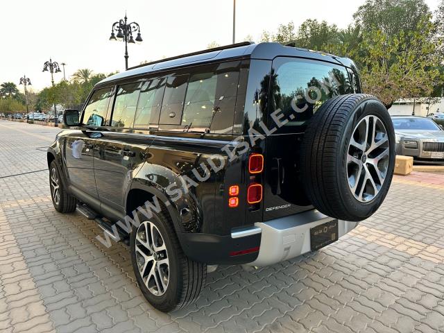 2023 لاند روفر ديفيندر اس اي