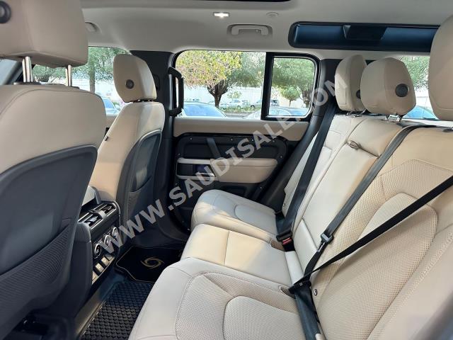 2023 لاند روفر ديفيندر اس اي