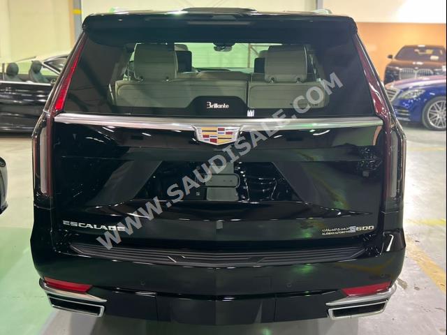 2021 كاديلاك اسكاليد بلاتينيوم