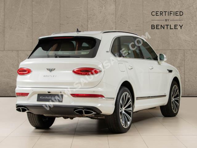 2021 بنتلي بنتايجا الاصدار الاول
