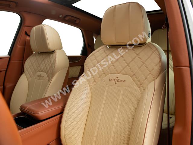 2021 بنتلي بنتايجا الاصدار الاول