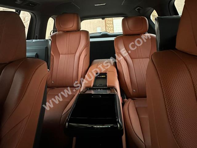 2023 لكزس إل إكس 600 vip بلاك بكج