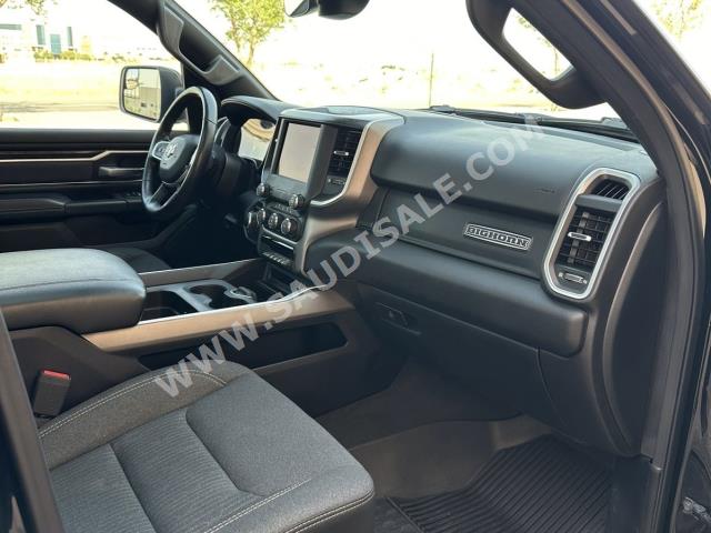 2020 دودج رام 1500 بيج هورن